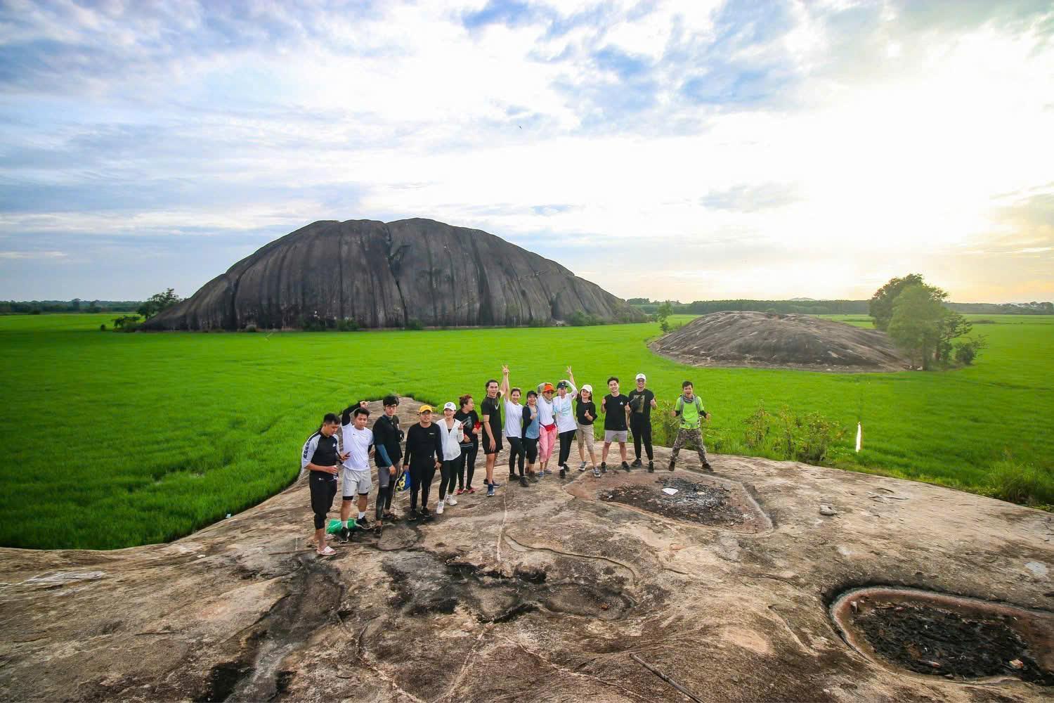Phu Dien Homestay Cat Tien Esterno foto